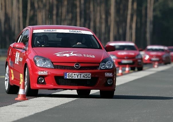 Ab 28. März 2009 geht das OPC Race Camp von Opel in die nächste Runde. Foto: Auto-Reporter/Opel 